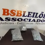 01 LOTE COM GRANDE QUANTIDADE DE PARAFUSOS OLHAL E BUCHAS DE METAL. (NO ESTADO) ATENÇÃO! FAZER A VISITAÇÃO ANTES DE ARREMATAR, NÃO SABEMOS SE FUNCIONA, LEILÃO NÃO TEM GARANTIA E NEM DEVOLUÇÃO, SUJEITO A POSSÍVEIS AVARIAS VISÍVEIS/OCULTAS E/OU AUSÊNCIA DE COMPONENTES.