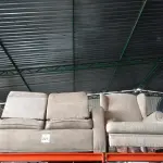 LOTE 321 - 01 SOFÁ DE 2 LUGARES COM 02 PUFFS E 01 POLTRONA. (NO ESTADO) ATENÇÃO! FAZER A VISITAÇÃO ANTES DE ARREMATAR, NÃO SABEMOS SE FUNCIONA, LEILÃO NÃO TEM GARANTIA E NEM DEVOLUÇÃO, SUJEITO A POSSÍVEIS AVARIAS VISÍVEIS/OCULTAS E/OU AUSÊNCIA DE COMPONENTES.