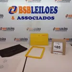 LOTE 185 - 01 TABLET SEM FONTE COM CASE MARCA POSITIVO. (NO ESTADO) ATENÇÃO! FAZER A VISITAÇÃO ANTES DE ARREMATAR, NÃO SABEMOS SE FUNCIONA, LEILÃO NÃO TEM GARANTIA E NEM DEVOLUÇÃO, SUJEITO A POSSÍVEIS AVARIAS VISÍVEIS/OCULTAS E/OU AUSÊNCIA DE COMPONENTES.