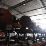 LOTE 367 - 06 CADEIRAS DE ESCRITÓRIO GIRATÓRIAS. (NO ESTADO) ATENÇÃO! FAZER A VISITAÇÃO ANTES DE ARREMATAR, NÃO SABEMOS SE FUNCIONA. LEILÃO NÃO TEM GARANTIA E NEM DEVOLUÇÃO, SUJEITO A POSSÍVEIS AVARIAS VISÍVEIS/OCULTAS E/OU AUSÊNCIA DE COMPONENTES.