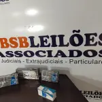 LOTE 041 - 04 FECHADURAS DE MARCAS E MODELOS DIVERSOS. (NO ESTADO) ATENÇÃO! FAZER A VISITAÇÃO ANTES DE ARREMATAR, NÃO SABEMOS SE FUNCIONA, LEILÃO NÃO TEM GARANTIA E NEM DEVOLUÇÃO, SUJEITO A POSSÍVEIS AVARIAS VISÍVEIS/OCULTAS E/OU AUSÊNCIA DE COMPONENTES.
