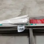 LOTE 188 - 02 SECADORES DE ROUPA, 05 ROLOS DE TELAS MOSQUETEIRO E 08 VEDA PORTAS. (NO ESTADO) ATENÇÃO! FAZER A VISITAÇÃO ANTES DE ARREMATAR, NÃO SABEMOS SE FUNCIONA, LEILÃO NÃO TEM GARANTIA E NEM DEVOLUÇÃO, SUJEITO A POSSÍVEIS AVARIAS VISÍVEIS/OCULTAS E/OU AUSÊNCIA DE COMPONENTES.