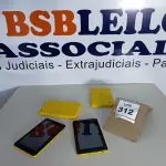 LOTE 312 - 02 TABLETS MARCA CCE. (NO ESTADO) ATENÇÃO! FAZER A VISITAÇÃO ANTES DE ARREMATAR, NÃO SABEMOS SE FUNCIONA, LEILÃO NÃO TEM GARANTIA E NEM DEVOLUÇÃO, SUJEITO A POSSÍVEIS AVARIAS VISÍVEIS/OCULTAS E/OU AUSÊNCIA DE COMPONENTES.