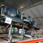 LOTE 357 - 04 CADEIRAS COM PÉS FIXOS GIRATÓRIAS. (NO ESTADO) ATENÇÃO! FAZER A VISITAÇÃO ANTES DE ARREMATAR, NÃO SABEMOS SE FUNCIONA. LEILÃO NÃO TEM GARANTIA E NEM DEVOLUÇÃO, SUJEITO A POSSÍVEIS AVARIAS VISÍVEIS/OCULTAS E/OU AUSÊNCIA DE COMPONENTES.