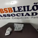 01 LOTE COM GRANDE QUANTIDADE DE PARAFUSOS E PORCAS. (NO ESTADO) ATENÇÃO! FAZER A VISITAÇÃO ANTES DE ARREMATAR, NÃO SABEMOS SE FUNCIONA, LEILÃO NÃO TEM GARANTIA E NEM DEVOLUÇÃO, SUJEITO A POSSÍVEIS AVARIAS VISÍVEIS/OCULTAS E/OU AUSÊNCIA DE COMPONENTES.