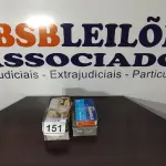 04 FECHADURAS DIVERSAS. (NO ESTADO) ATENÇÃO! FAZER A VISITAÇÃO ANTES DE ARREMATAR, NÃO SABEMOS SE FUNCIONA, LEILÃO NÃO TEM GARANTIA E NEM DEVOLUÇÃO, SUJEITO A POSSÍVEIS AVARIAS VISÍVEIS/OCULTAS E/OU AUSÊNCIA DE COMPONENTES.