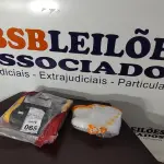 02 PARES DE BOTAS DE BORRACHA NUMERAÇÕES 36 E 39 NAS CORES BRANCO E PRETO. (NO ESTADO) ATENÇÃO! FAZER A VISITAÇÃO ANTES DE ARREMATAR, NÃO SABEMOS SE FUNCIONA, LEILÃO NÃO TEM GARANTIA E NEM DEVOLUÇÃO, SUJEITO A POSSÍVEIS AVARIAS VISÍVEIS/OCULTAS E/OU AUSÊNCIA DE COMPONENTES.