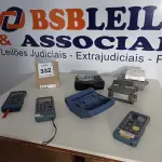 LOTE 332 - 03 ANEMÔMETROS AV6, 01 MEDIDOR DE OXIGÊNIO, 01 AGITADOR MAGNÉTICO E 01 MEDIDOR DE EQUIPAMENTOS DE AR CONDICIONADO. (NO ESTADO) ATENÇÃO! FAZER A VISITAÇÃO ANTES DE ARREMATAR, NÃO SABEMOS SE FUNCIONA. LEILÃO NÃO TEM GARANTIA E NEM DEVOLUÇÃO, SUJEITO A POSSÍVEIS AVARIAS VISÍVEIS/OCULTAS E/OU AUSÊNCIA DE COMPONENTES.
