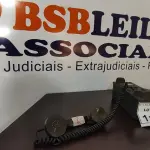 LOTE 114 - 01 TELEFONE ANTIGO. (NO ESTADO) ATENÇÃO! FAZER A VISITAÇÃO ANTES DE ARREMATAR, NÃO SABEMOS SE FUNCIONA, LEILÃO NÃO TEM GARANTIA E NEM DEVOLUÇÃO, SUJEITO A POSSÍVEIS AVARIAS VISÍVEIS/OCULTAS E/OU AUSÊNCIA DE COMPONENTES.