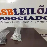 01 LOTE COM GRANDE QUANTIDADE DE PARAFUSOS DIVERSOS. (NO ESTADO) ATENÇÃO! FAZER A VISITAÇÃO ANTES DE ARREMATAR, NÃO SABEMOS SE FUNCIONA, LEILÃO NÃO TEM GARANTIA E NEM DEVOLUÇÃO, SUJEITO A POSSÍVEIS AVARIAS VISÍVEIS/OCULTAS E/OU AUSÊNCIA DE COMPONENTES. 