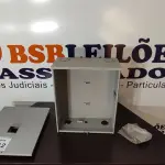 LOTE 112 - 01 QUADRO DE DISTRIBUIÇÃO E 01 CAIXA DE QUADRO ELÉTRICO (NO ESTADO) ATENÇÃO! FAZER A VISITAÇÃO ANTES DE ARREMATAR, NÃO SABEMOS SE FUNCIONA, LEILÃO NÃO TEM GARANTIA E NEM DEVOLUÇÃO, SUJEITO A POSSÍVEIS AVARIAS VISÍVEIS/OCULTAS E/OU AUSÊNCIA DE COMPONENTES.