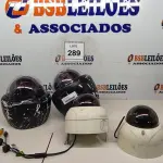 LOTE 289 - 04 CÂMERAS DE SEGURANÇA DOME MARCAS E MODELOS DIVERSOS. (NO ESTADO) ATENÇÃO! FAZER A VISITAÇÃO ANTES DE ARREMATAR, NÃO SABEMOS SE FUNCIONA, LEILÃO NÃO TEM GARANTIA E NEM DEVOLUÇÃO, SUJEITO A POSSÍVEIS AVARIAS VISÍVEIS/OCULTAS E/OU AUSÊNCIA DE COMPONENTES.