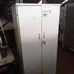 LOTE 325 - 01 ARMÁRIO ALTO PRA ESCRITÓRIO COM 02 PORTAS PARA PASTAS SUSPENSAS. (NO ESTADO) ATENÇÃO! FAZER A VISITAÇÃO ANTES DE ARREMATAR, NÃO SABEMOS SE FUNCIONA, LEILÃO NÃO TEM GARANTIA E NEM DEVOLUÇÃO, SUJEITO A POSSÍVEIS AVARIAS VISÍVEIS/OCULTAS E/OU AUSÊNCIA DE COMPONENTES.