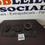 LOTE 025 - 01 CHAPA DE FERRO PRA FOGÃO A LENHA DE 03 FUROS. (NO ESTADO) ATENÇÃO! FAZER A VISITAÇÃO ANTES DE ARREMATAR, NÃO SABEMOS SE FUNCIONA, LEILÃO NÃO TEM GARANTIA E NEM DEVOLUÇÃO, SUJEITO A POSSÍVEIS AVARIAS VISÍVEIS/OCULTAS E/OU AUSÊNCIA DE COMPONENTES.