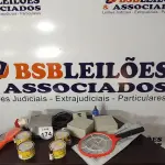 LOTE 174 - 04 MASSAS ADESIVAS MARCA IBERÊ, 02 RAQUETES ELÉTRICAS, 02 CONECTORES INDUSTRIAIS, 01 PENDENTE LED PARA MECÂNICO, 03 CAIXAS DE ELÉTRICA PARA EMBUTIR E 01 EXTENSÃO PEQUENA. (NO ESTADO) ATENÇÃO! FAZER A VISITAÇÃO ANTES DE ARREMATAR, NÃO SABEMOS SE FUNCIONA, LEILÃO NÃO TEM GARANTIA E NEM DEVOLUÇÃO, SUJEITO A POSSÍVEIS AVARIAS VISÍVEIS/OCULTAS E/OU AUSÊNCIA DE COMPONENTES.