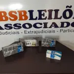 LOTE 041 - 04 FECHADURAS DE MARCAS E MODELOS DIVERSOS. (NO ESTADO) ATENÇÃO! FAZER A VISITAÇÃO ANTES DE ARREMATAR, NÃO SABEMOS SE FUNCIONA, LEILÃO NÃO TEM GARANTIA E NEM DEVOLUÇÃO, SUJEITO A POSSÍVEIS AVARIAS VISÍVEIS/OCULTAS E/OU AUSÊNCIA DE COMPONENTES.