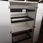 LOTE 325 - 01 ARMÁRIO ALTO PRA ESCRITÓRIO COM 02 PORTAS PARA PASTAS SUSPENSAS. (NO ESTADO) ATENÇÃO! FAZER A VISITAÇÃO ANTES DE ARREMATAR, NÃO SABEMOS SE FUNCIONA, LEILÃO NÃO TEM GARANTIA E NEM DEVOLUÇÃO, SUJEITO A POSSÍVEIS AVARIAS VISÍVEIS/OCULTAS E/OU AUSÊNCIA DE COMPONENTES.
