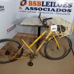 LOTE 362 - 01 BICICLETA CARGUEIRA COM AVARIAS. (NO ESTADO) ATENÇÃO! FAZER A VISITAÇÃO ANTES DE ARREMATAR, NÃO SABEMOS SE FUNCIONA. LEILÃO NÃO TEM GARANTIA E NEM DEVOLUÇÃO, SUJEITO A POSSÍVEIS AVARIAS VISÍVEIS/OCULTAS E/OU AUSÊNCIA DE COMPONENTES.