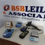 LOTE 342 - 02 AGITADORES DE TUBOS E MICROPLACAS, 01 MEDIDOR DE PH PORTÁTIL, 01 MEDIDOR CLIMÁTICO UNIVERSA, 01 AGITADOR MAGNÉTICO COM AQUECIMENTO E 01 BOMBA DE PRESSÃO MANUAL. (NO ESTADO) ATENÇÃO! FAZER A VISITAÇÃO ANTES DE ARREMATAR, NÃO SABEMOS SE FUNCIONA. LEILÃO NÃO TEM GARANTIA E NEM DEVOLUÇÃO, SUJEITO A POSSÍVEIS AVARIAS VISÍVEIS/OCULTAS E/OU AUSÊNCIA DE COMPONENTES.