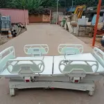 LOTE 305 - 01 CAMA HOSPITALAR ELÉTRICA. (NO ESTADO) ATENÇÃO! FAZER A VISITAÇÃO ANTES DE ARREMATAR, NÃO SABEMOS SE FUNCIONA, LEILÃO NÃO TEM GARANTIA E NEM DEVOLUÇÃO, SUJEITO A POSSÍVEIS AVARIAS VISÍVEIS/OCULTAS E/OU AUSÊNCIA DE COMPONENTES.