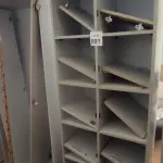 LOTE 001 - 01 ARMÁRIO ALTO PARA ESCRITÓRIO COM 10 PORTAS. (NO ESTADO) ATENÇÃO! FAZER A VISITAÇÃO ANTES DE ARREMATAR, NÃO SABEMOS SE FUNCIONA, LEILÃO NÃO TEM GARANTIA E NEM DEVOLUÇÃO, SUJEITO A POSSÍVEIS AVARIAS VISÍVEIS/OCULTAS E/OU AUSÊNCIA DE COMPONENTES.