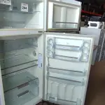 LOTE 294 - 01 GELADEIRA 220V FROST FREE CONTINENTAL. (NO ESTADO) ATENÇÃO! FAZER A VISITAÇÃO ANTES DE ARREMATAR, NÃO SABEMOS SE FUNCIONA, LEILÃO NÃO TEM GARANTIA E NEM DEVOLUÇÃO, SUJEITO A POSSÍVEIS AVARIAS VISÍVEIS/OCULTAS E/OU AUSÊNCIA DE COMPONENTES.