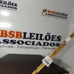 LOTE 056 - 05 VARAS DE BAMBU. (NO ESTADO) ATENÇÃO! FAZER A VISITAÇÃO ANTES DE ARREMATAR, NÃO SABEMOS SE FUNCIONA, LEILÃO NÃO TEM GARANTIA E NEM DEVOLUÇÃO, SUJEITO A POSSÍVEIS AVARIAS VISÍVEIS/OCULTAS E/OU AUSÊNCIA DE COMPONENTES.