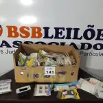 LOTE 141 - 01 LOTE DE ACABAMENTOS ELÉTRICOS VARIADOS. (NO ESTADO) ATENÇÃO! FAZER A VISITAÇÃO ANTES DE ARREMATAR, NÃO SABEMOS SE FUNCIONA, LEILÃO NÃO TEM GARANTIA E NEM DEVOLUÇÃO, SUJEITO A POSSÍVEIS AVARIAS VISÍVEIS/OCULTAS E/OU AUSÊNCIA DE COMPONENTES.