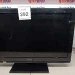 LOTE 292 - 01 TV 32’’ PANASONIC. (NO ESTADO) ATENÇÃO! FAZER A VISITAÇÃO ANTES DE ARREMATAR, NÃO SABEMOS SE FUNCIONA, LEILÃO NÃO TEM GARANTIA E NEM DEVOLUÇÃO, SUJEITO A POSSÍVEIS AVARIAS VISÍVEIS/OCULTAS E/OU AUSÊNCIA DE COMPONENTES.