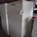 LOTE 308 - 01 ARMÁRIO ALTO PRA ESCRITÓRIO COM 2 PORTAS E 2 COMPARTIMENTOS. (NO ESTADO) ATENÇÃO! FAZER A VISITAÇÃO ANTES DE ARREMATAR, NÃO SABEMOS SE FUNCIONA, LEILÃO NÃO TEM GARANTIA E NEM DEVOLUÇÃO, SUJEITO A POSSÍVEIS AVARIAS VISÍVEIS/OCULTAS E/OU AUSÊNCIA DE COMPONENTES.