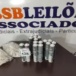 LOTE 128 - 17 SELANTES ACRÍLICOS. (NO ESTADO) ATENÇÃO! FAZER A VISITAÇÃO ANTES DE ARREMATAR, NÃO SABEMOS SE FUNCIONA, LEILÃO NÃO TEM GARANTIA E NEM DEVOLUÇÃO, SUJEITO A POSSÍVEIS AVARIAS VISÍVEIS/OCULTAS E/OU AUSÊNCIA DE COMPONENTES.