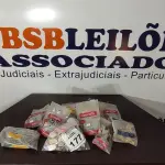 LOTE 177 - 01 LOTE COM GRANDE QUANTIDADE DE PARAFUSOS AUTOBROCANTES E ACESSÓRIOS DIVERSOS. (NO ESTADO) ATENÇÃO! FAZER A VISITAÇÃO ANTES DE ARREMATAR, NÃO SABEMOS SE FUNCIONA, LEILÃO NÃO TEM GARANTIA E NEM DEVOLUÇÃO, SUJEITO A POSSÍVEIS AVARIAS VISÍVEIS/OCULTAS E/OU AUSÊNCIA DE COMPONENTES.