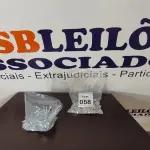 01 LOTE COM GRANDE QUANTIDADE DE PARAFUSOS E PORCAS. (NO ESTADO) ATENÇÃO! FAZER A VISITAÇÃO ANTES DE ARREMATAR, NÃO SABEMOS SE FUNCIONA, LEILÃO NÃO TEM GARANTIA E NEM DEVOLUÇÃO, SUJEITO A POSSÍVEIS AVARIAS VISÍVEIS/OCULTAS E/OU AUSÊNCIA DE COMPONENTES.