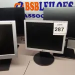 LOTE 287 - 04 MONITORES LCD MARCAS E MODELOS DIVERSOS COM AVARIAS. (NO ESTADO) ATENÇÃO! FAZER A VISITAÇÃO ANTES DE ARREMATAR, NÃO SABEMOS SE FUNCIONA, LEILÃO NÃO TEM GARANTIA E NEM DEVOLUÇÃO, SUJEITO A POSSÍVEIS AVARIAS VISÍVEIS/OCULTAS E/OU AUSÊNCIA DE COMPONENTES.