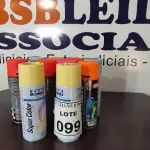 LOTE 099 - 10 TINTAS SPRAY DE CORES DIVERSAS. (NO ESTADO) ATENÇÃO! FAZER A VISITAÇÃO ANTES DE ARREMATAR, NÃO SABEMOS SE FUNCIONA, LEILÃO NÃO TEM GARANTIA E NEM DEVOLUÇÃO, SUJEITO A POSSÍVEIS AVARIAS VISÍVEIS/OCULTAS E/OU AUSÊNCIA DE COMPONENTES.