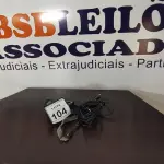LOTE 104 - 05 FONTES PARA NOTEBOOKS VOLTAGENS DIVERSAS. (NO ESTADO) ATENÇÃO! FAZER A VISITAÇÃO ANTES DE ARREMATAR, NÃO SABEMOS SE FUNCIONA, LEILÃO NÃO TEM GARANTIA E NEM DEVOLUÇÃO, SUJEITO A POSSÍVEIS AVARIAS VISÍVEIS/OCULTAS E/OU AUSÊNCIA DE COMPONENTES.