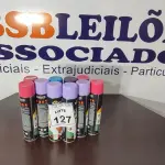 LOTE 127 - 10 TINTAS SPRAY DE CORES DIVERSAS. (NO ESTADO) ATENÇÃO! FAZER A VISITAÇÃO ANTES DE ARREMATAR, NÃO SABEMOS SE FUNCIONA, LEILÃO NÃO TEM GARANTIA E NEM DEVOLUÇÃO, SUJEITO A POSSÍVEIS AVARIAS VISÍVEIS/OCULTAS E/OU AUSÊNCIA DE COMPONENTES.