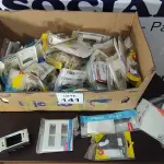 LOTE 141 - 01 LOTE DE ACABAMENTOS ELÉTRICOS VARIADOS. (NO ESTADO) ATENÇÃO! FAZER A VISITAÇÃO ANTES DE ARREMATAR, NÃO SABEMOS SE FUNCIONA, LEILÃO NÃO TEM GARANTIA E NEM DEVOLUÇÃO, SUJEITO A POSSÍVEIS AVARIAS VISÍVEIS/OCULTAS E/OU AUSÊNCIA DE COMPONENTES.