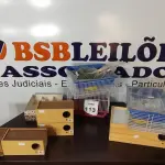 LOTE 113 - 01 LOTE COM VÁRIAS GAIOLAS E CAIXAS PRA HAMSTER PÁSSAROS DE TAMANHOS DIVERSOS E 02 LIMPADORES DE AQUÁRIO. (NO ESTADO) ATENÇÃO! FAZER A VISITAÇÃO ANTES DE ARREMATAR, NÃO SABEMOS SE FUNCIONA, LEILÃO NÃO TEM GARANTIA E NEM DEVOLUÇÃO, SUJEITO A POSSÍVEIS AVARIAS VISÍVEIS/OCULTAS E/OU AUSÊNCIA DE COMPONENTES.