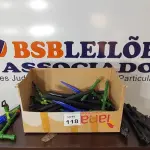 LOTE 118 - 01 LOTE COM VÁRIOS MICROS ASPERSORES E FIXADORES. (NO ESTADO) ATENÇÃO! FAZER A VISITAÇÃO ANTES DE ARREMATAR, NÃO SABEMOS SE FUNCIONA, LEILÃO NÃO TEM GARANTIA E NEM DEVOLUÇÃO, SUJEITO A POSSÍVEIS AVARIAS VISÍVEIS/OCULTAS E/OU AUSÊNCIA DE COMPONENTES.