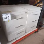 LOTE 360 - 02 GAVETEIROS COM 03 GAVETAS CADA. (NO ESTADO) ATENÇÃO! FAZER A VISITAÇÃO ANTES DE ARREMATAR, NÃO SABEMOS SE FUNCIONA. LEILÃO NÃO TEM GARANTIA E NEM DEVOLUÇÃO, SUJEITO A POSSÍVEIS AVARIAS VISÍVEIS/OCULTAS E/OU AUSÊNCIA DE COMPONENTES.