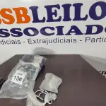 LOTE 136 - 01 LOTE COM VÁRIOS GANCHOS PARA REDE. (NO ESTADO) ATENÇÃO! FAZER A VISITAÇÃO ANTES DE ARREMATAR, NÃO SABEMOS SE FUNCIONA, LEILÃO NÃO TEM GARANTIA E NEM DEVOLUÇÃO, SUJEITO A POSSÍVEIS AVARIAS VISÍVEIS/OCULTAS E/OU AUSÊNCIA DE COMPONENTES.
