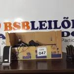 01 LOTE COM VÁRIAS CAIXAS DE SOM PARA PC MODELOS DIVERSOS. (NO ESTADO) ATENÇÃO! FAZER A VISITAÇÃO ANTES DE ARREMATAR, NÃO SABEMOS SE FUNCIONA, LEILÃO NÃO TEM GARANTIA E NEM DEVOLUÇÃO, SUJEITO A POSSÍVEIS AVARIAS VISÍVEIS/OCULTAS E/OU AUSÊNCIA DE COMPONENTES.
