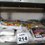 LOTE 214 - 01 LOTE COM GRANDE QUANTIDADE DE SUBSTRATOS PARA PLANTAS. (NO ESTADO) ATENÇÃO! FAZER A VISITAÇÃO ANTES DE ARREMATAR, NÃO SABEMOS SE FUNCIONA, LEILÃO NÃO TEM GARANTIA E NEM DEVOLUÇÃO, SUJEITO A POSSÍVEIS AVARIAS VISÍVEIS/OCULTAS E/OU AUSÊNCIA DE COMPONENTES.