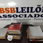 LOTE 122 - 01 LOTE COM GRANDE QUANTIDADE DE LIXAS PARA ACABAMENTOS DIVERSOS. (NO ESTADO) ATENÇÃO! FAZER A VISITAÇÃO ANTES DE ARREMATAR, NÃO SABEMOS SE FUNCIONA, LEILÃO NÃO TEM GARANTIA E NEM DEVOLUÇÃO, SUJEITO A POSSÍVEIS AVARIAS VISÍVEIS/OCULTAS E/OU AUSÊNCIA DE COMPONENTES.
