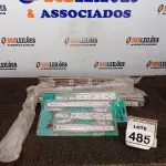 LOTE 485 - 01 LOTE COM GRANDE QUANTIDADE DE SUPORTES TAMPO RETRÁTIL TAMANHOS DIVERSOS. (NO ESTADO) ATENÇÃO! FAZER A VISITAÇÃO ANTES DE ARREMATAR, NÃO SABEMOS SE FUNCIONA, LEILÃO NÃO TEM GARANTIA E NEM DEVOLUÇÃO, SUJEITO A POSSÍVEIS AVARIAS VISÍVEIS/OCULTAS E/OU AUSÊNCIA DE COMPONENTES.