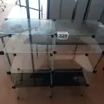 01 VITRINE EXPOSITORA DE VIDRO. (NO ESTADO) ATENÇÃO! FAZER A VISITAÇÃO ANTES DE ARREMATAR, NÃO SABEMOS SE FUNCIONA, LEILÃO NÃO TEM GARANTIA E NEM DEVOLUÇÃO, SUJEITO A POSSÍVEIS AVARIAS VISÍVEIS/OCULTAS E/OU AUSÊNCIA DE COMPONENTES.