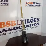 LOTE 465 - 10 VARAS DE FIBRAS. (NO ESTADO) ATENÇÃO! FAZER A VISITAÇÃO ANTES DE ARREMATAR, NÃO SABEMOS SE FUNCIONA, LEILÃO NÃO TEM GARANTIA E NEM DEVOLUÇÃO, SUJEITO A POSSÍVEIS AVARIAS VISÍVEIS/OCULTAS E/OU AUSÊNCIA DE COMPONENTES.