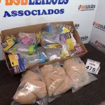 LOTE 475 - 01 LOTE COM GRANDE QUANTIDADE DE ALPISTES E BEBEDOUROS PARA AVES MODELOS DIVERSOS. (NO ESTADO) ATENÇÃO! FAZER A VISITAÇÃO ANTES DE ARREMATAR, NÃO SABEMOS SE FUNCIONA, LEILÃO NÃO TEM GARANTIA E NEM DEVOLUÇÃO, SUJEITO A POSSÍVEIS AVARIAS VISÍVEIS/OCULTAS E/OU AUSÊNCIA DE COMPONENTES.