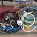 LOTE 305 - 01 LOTE COM MANGUEIRA E FIOS DIVERSOS. (NO ESTADO) ATENÇÃO! FAZER A VISITAÇÃO ANTES DE ARREMATAR, NÃO SABEMOS SE FUNCIONA, LEILÃO NÃO TEM GARANTIA E NEM DEVOLUÇÃO, SUJEITO A POSSÍVEIS AVARIAS VISÍVEIS/OCULTAS E/OU AUSÊNCIA DE COMPONENTES.